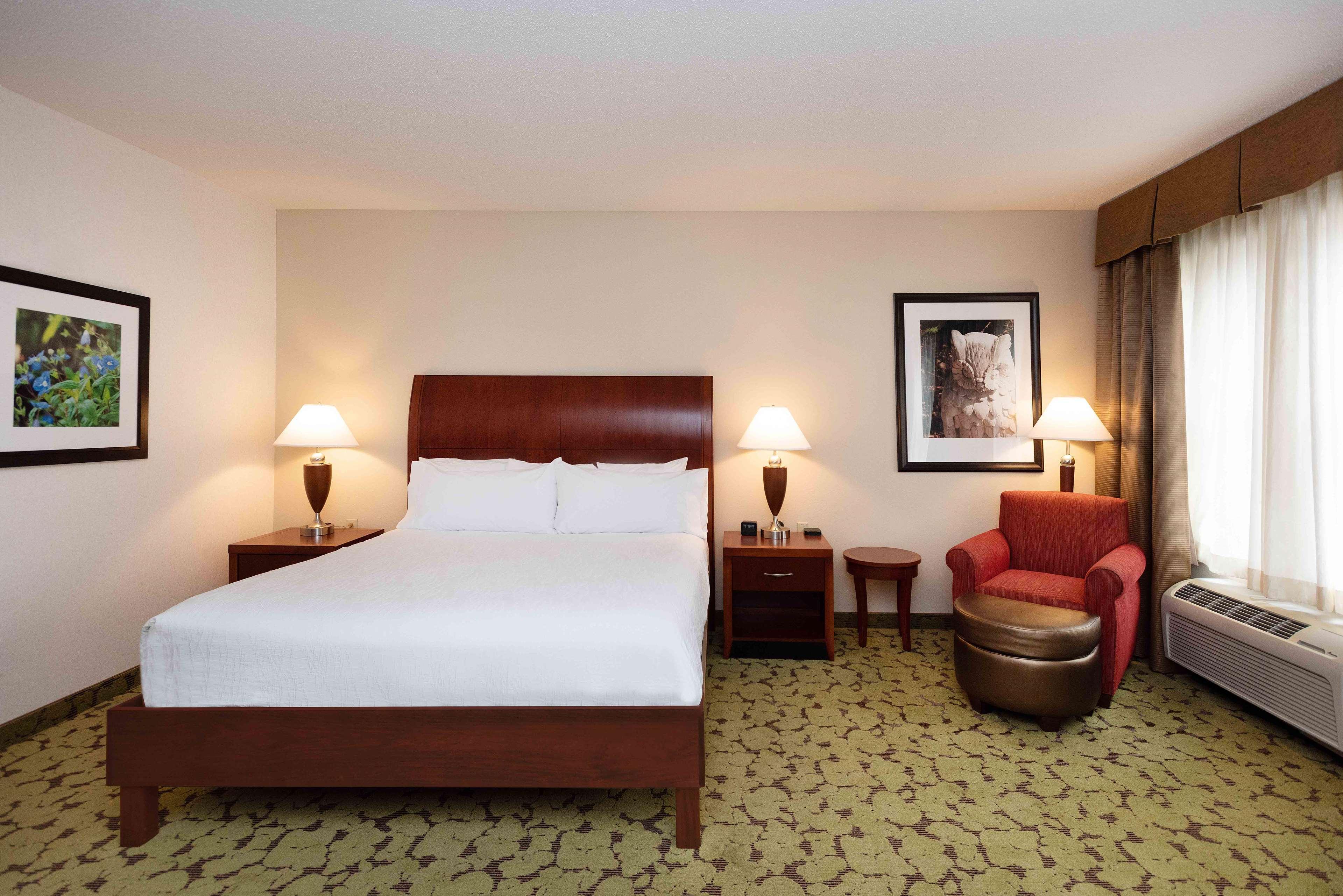 Hilton Garden Inn Bloomington Exteriör bild