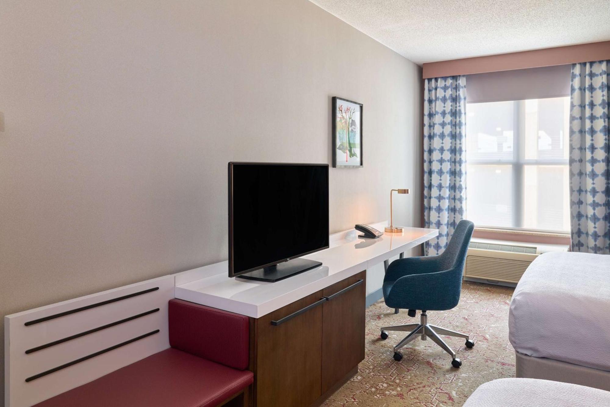 Hilton Garden Inn Bloomington Exteriör bild