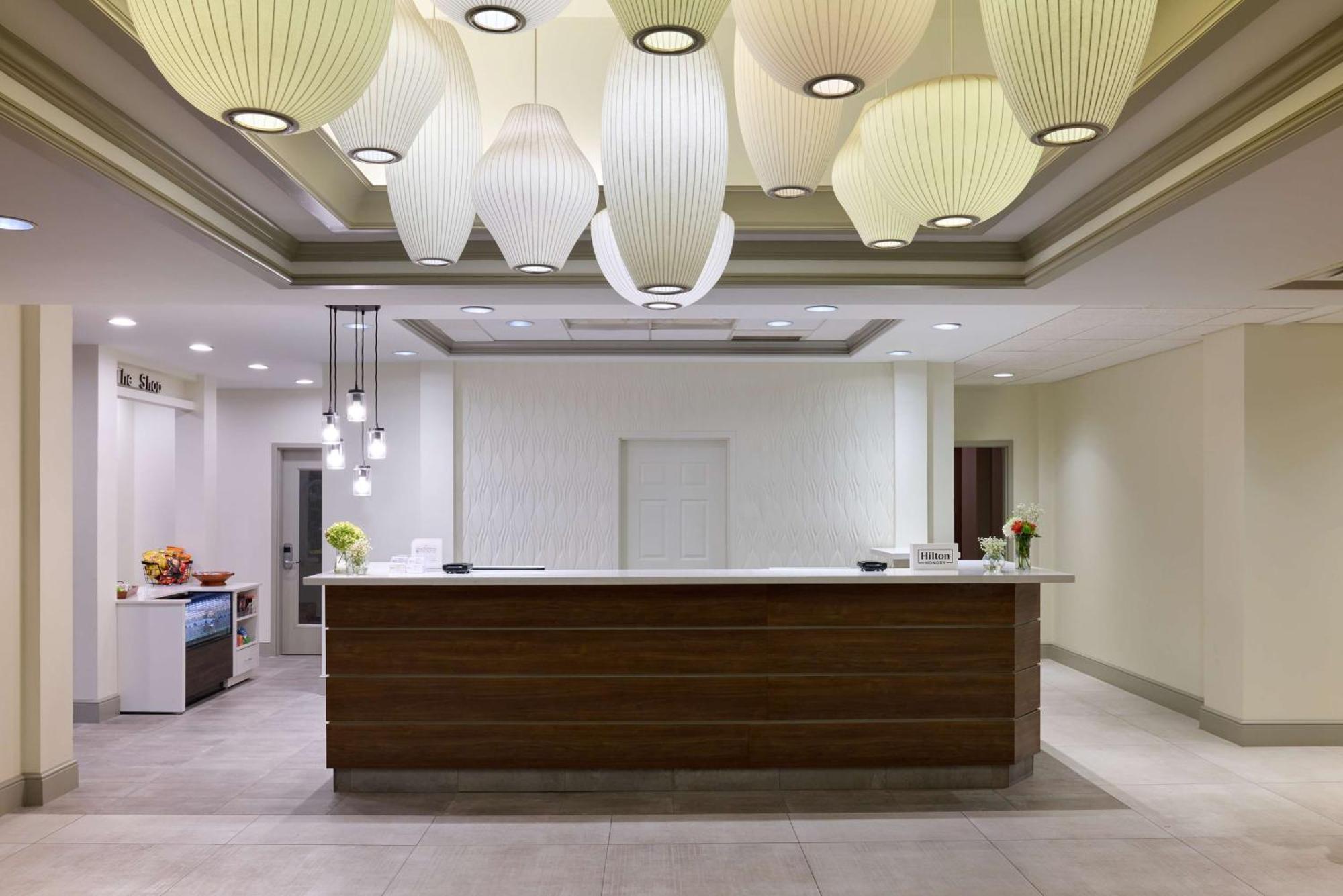 Hilton Garden Inn Bloomington Exteriör bild