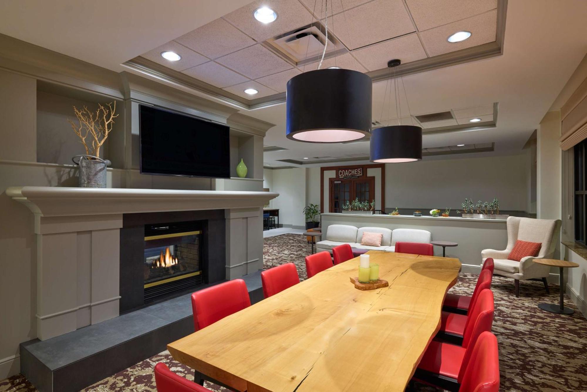 Hilton Garden Inn Bloomington Exteriör bild